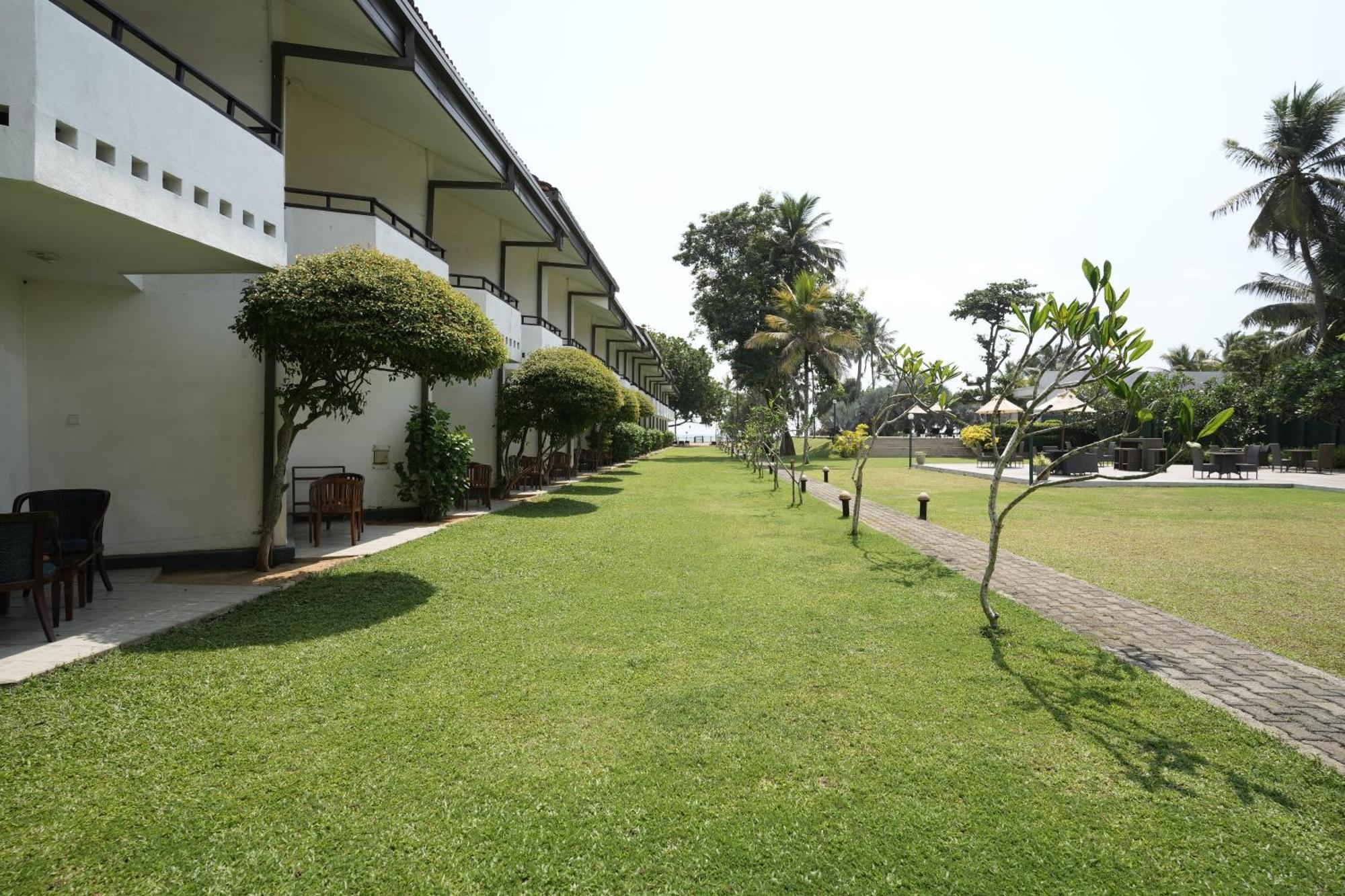 Hibiscus Beach Hotel & Villas Kalutara Eksteriør billede