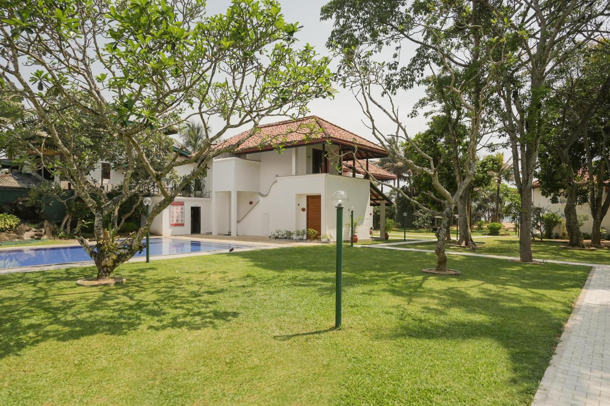 Hibiscus Beach Hotel & Villas Kalutara Eksteriør billede